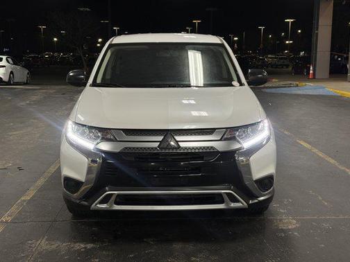 2020 Mitsubishi Outlander ES