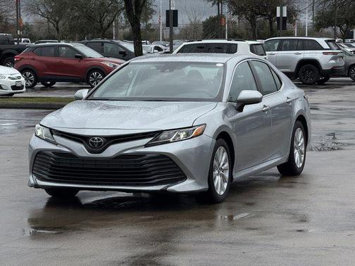 2019 Toyota Camry LE