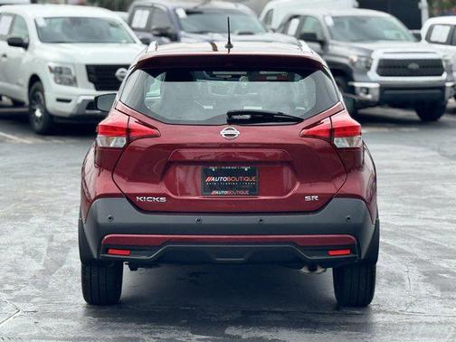 2020 Nissan Kicks SR