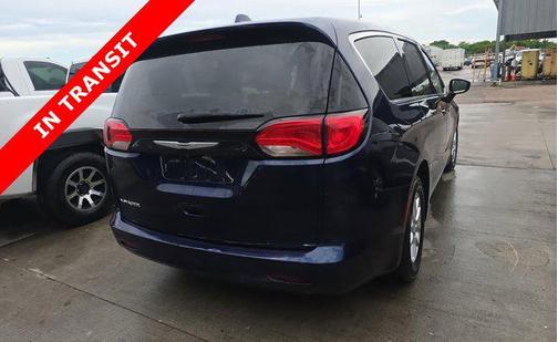 2020 Chrysler Voyager LX