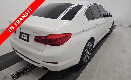 2018 BMW 530 530i