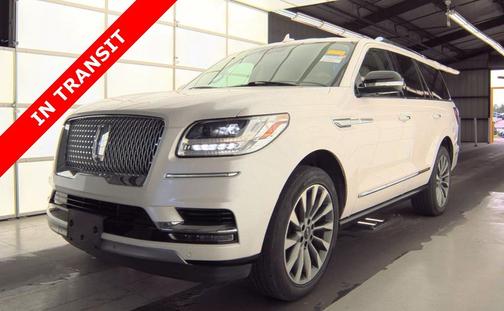 White Platinum Metallic Tri-Coat 2018 Lincoln Navigator Select