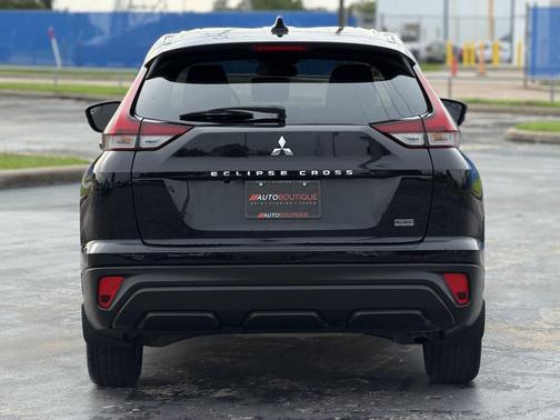Labrador Black Pearl 2022 Mitsubishi Eclipse Cross LE