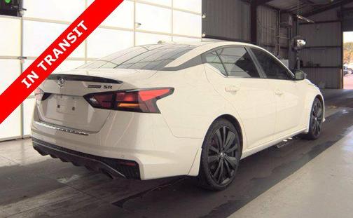 2022 Nissan Altima SR FWD