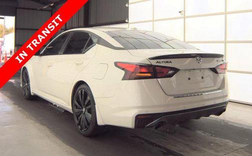 2022 Nissan Altima SR FWD