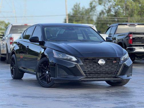 2023 Nissan Altima SR Intelligent AWD