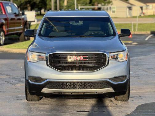 2017 GMC Acadia SLE-1