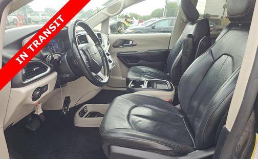 Granite Crystal Metallic Clearcoat 2020 Chrysler Pacifica Touring L