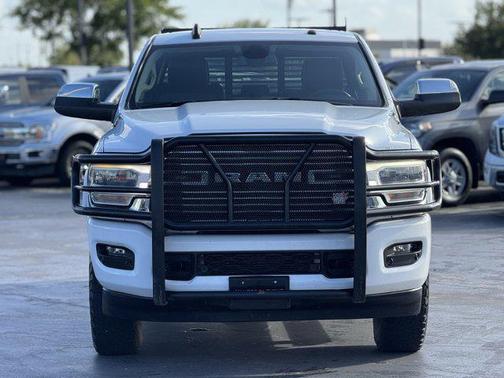 2022 RAM 2500 Laramie Crew Cab 4x4 6'4' Box