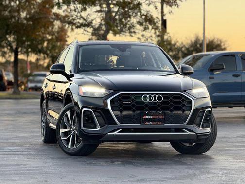 2022 Audi Q5 45 S line Premium Plus