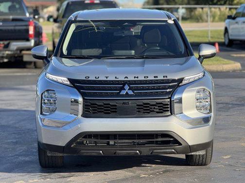 2024 Mitsubishi Outlander ES 2.5 2WD