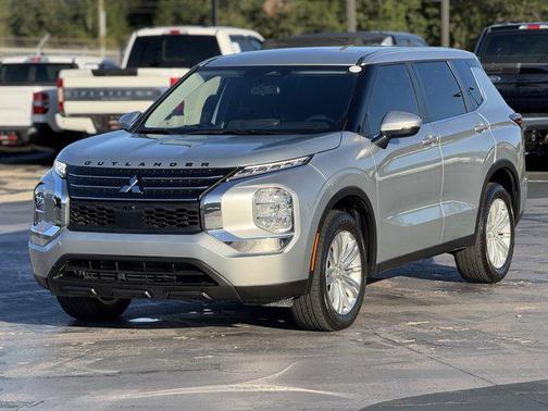 2024 Mitsubishi Outlander ES 2.5 2WD