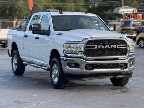 2023 RAM 2500 Tradesman Crew Cab 4x4 6'4' Box