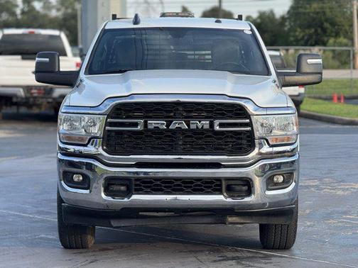 2023 RAM 2500 Tradesman Crew Cab 4x4 6'4' Box