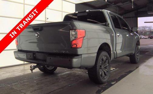 2017 Nissan Titan SL