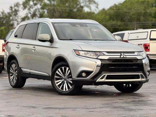 2020 Mitsubishi Outlander ES