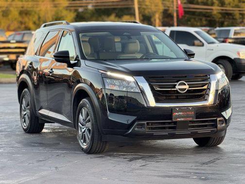 2024 Nissan Pathfinder SV 4WD