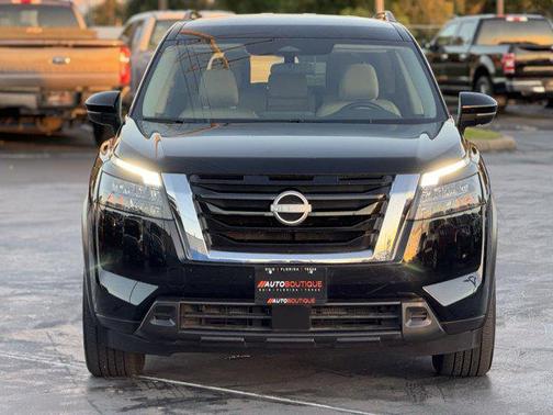 2024 Nissan Pathfinder SV 4WD