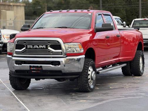 2017 RAM 3500 Tradesman Crew Cab 4x4 8' Box