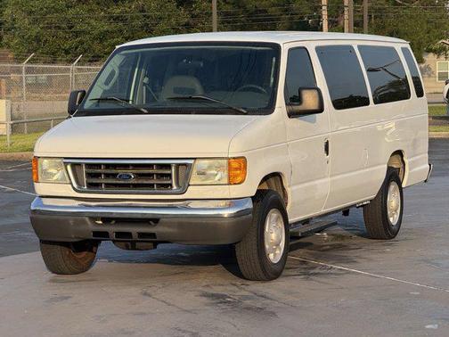 2006 Ford E350 Super Duty XL Wagon