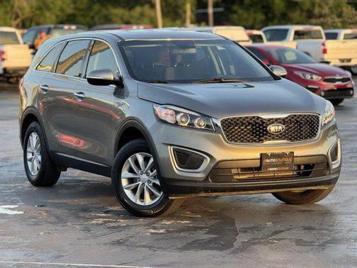 2017 Kia Sorento L