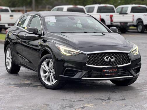 2018 INFINITI QX30 Base