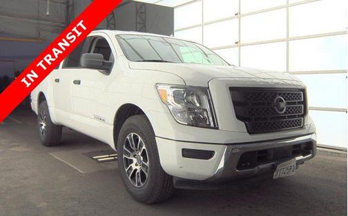2023 Nissan Titan SV