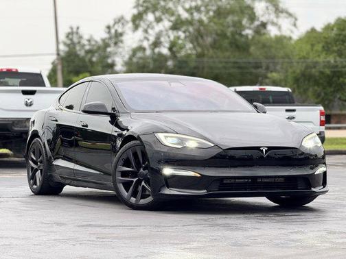 2022 Tesla Model S Plaid