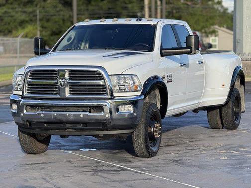2017 RAM 3500 Lone Star Crew Cab 4x4 8' Box