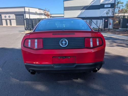 2011 Ford Mustang V6 Premium