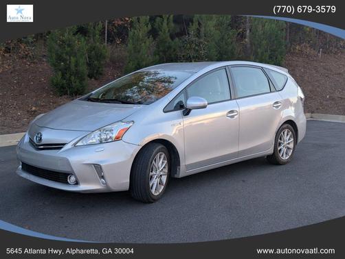2014 Toyota Prius v Five
