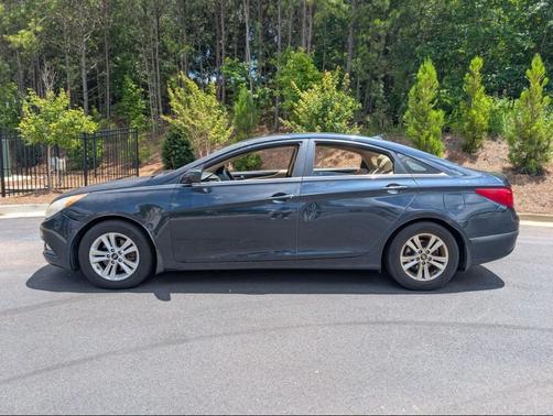 2013 Hyundai SONATA GLS