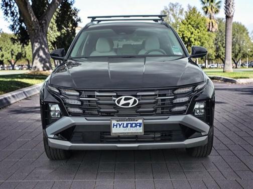 Black 2025 Hyundai TUCSON SEL