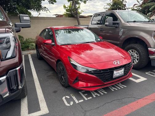 2022 Hyundai ELANTRA SEL