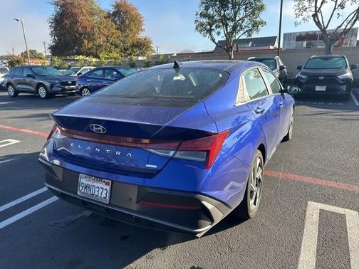 2024 Hyundai ELANTRA HEV Limited