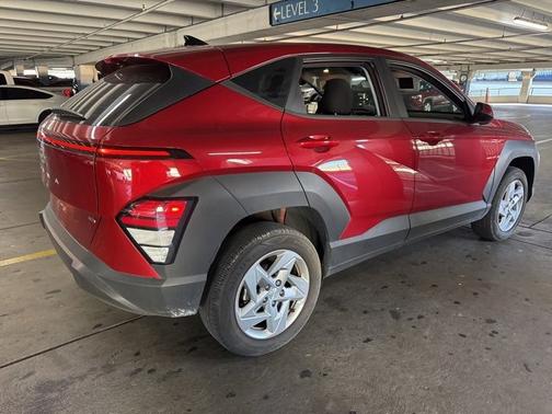 2024 Hyundai KONA SE