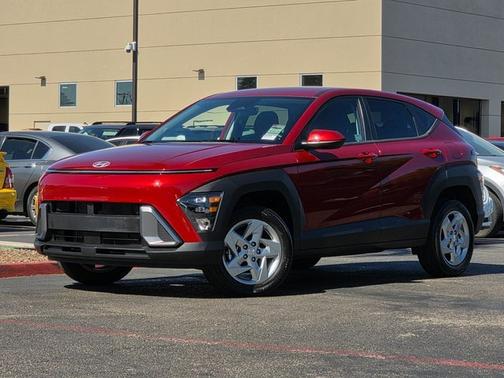 2024 Hyundai KONA SE
