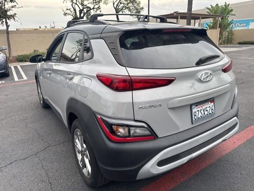 2022 Hyundai KONA SEL