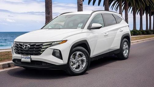 White 2024 Hyundai TUCSON SEL