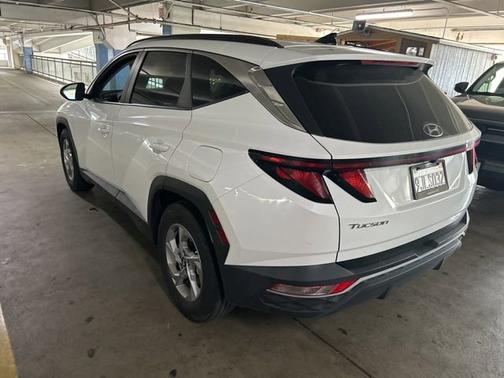 White 2024 Hyundai TUCSON SEL