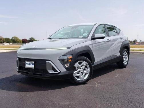 Gray 2025 Hyundai KONA SE