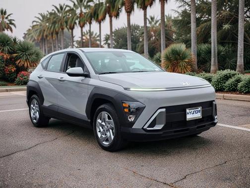 Gray 2025 Hyundai KONA SE