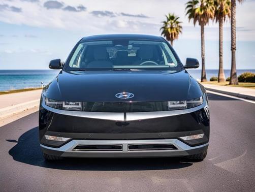 Black 2024 Hyundai IONIQ 5 SEL