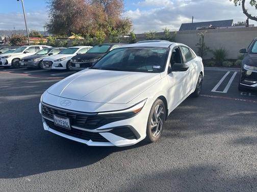 2025 Hyundai ELANTRA SEL Sport