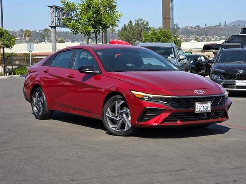 2025 Hyundai ELANTRA HEV SEL Sport
