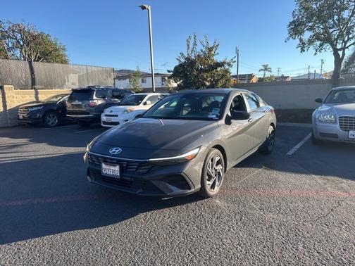 2025 Hyundai ELANTRA SEL Sport