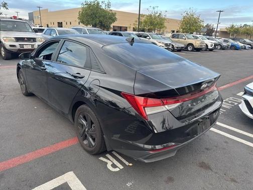 2023 Hyundai ELANTRA HEV Blue