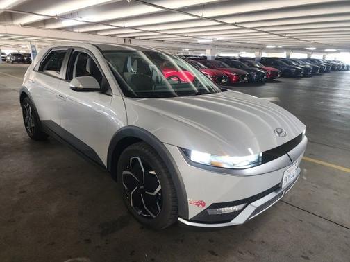 2024 Hyundai IONIQ 5 SEL