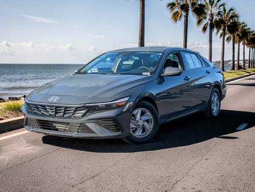 Gray 2026 Hyundai ELANTRA SE