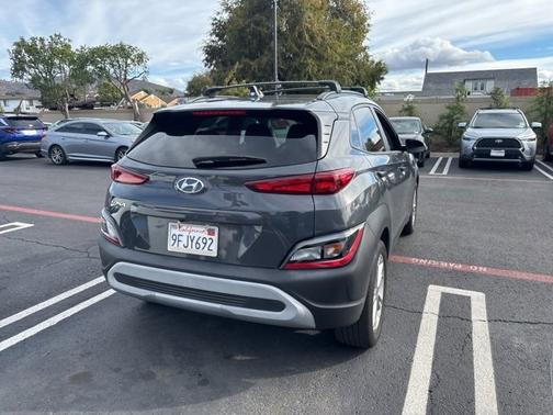 2023 Hyundai KONA SEL